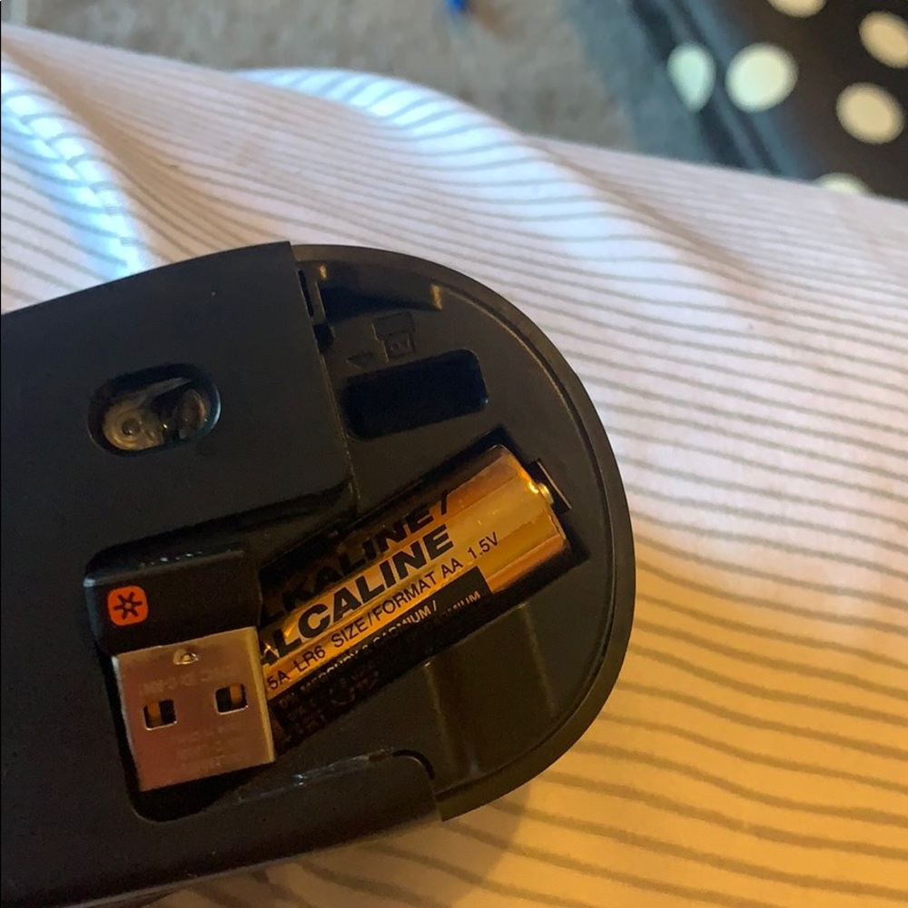 Wireless Mouse - Picture 3 of 3